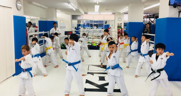 火曜更新 K 1ジム通信 K 1ジム横浜の中村圭佑代表が登場 子供たちの思いが分かるからこその指導を心がけています K 1公式サイト K 1 Japan Group 火曜更新 K 1ジム通信 K 1ジム横浜の中村圭佑代表が登場 子供たちの思いが分かるからこその指導を心がけています K 1公式サイト K 1 Japan Group